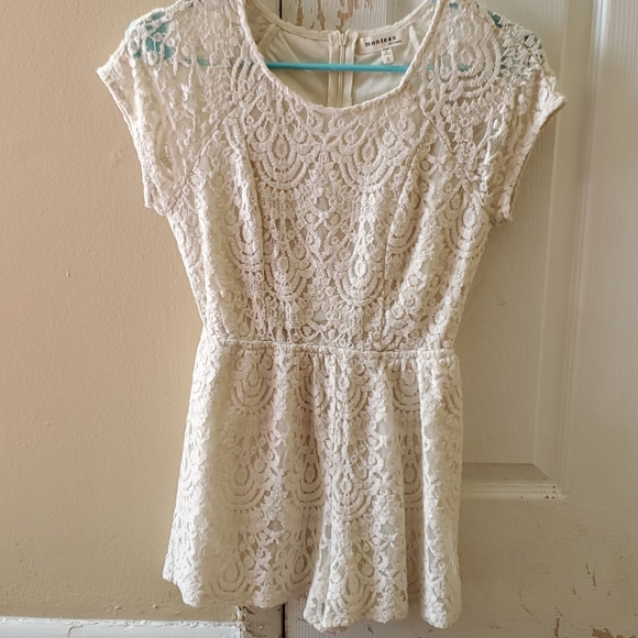 Monteau Pants - Small white short sleeve lace romper